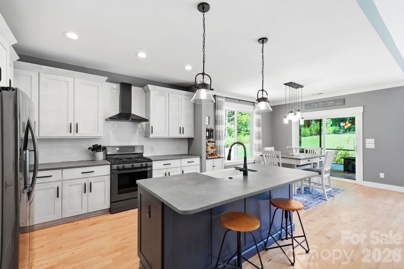 4072 Barbrick St, Sherrills Ford, NC 28673