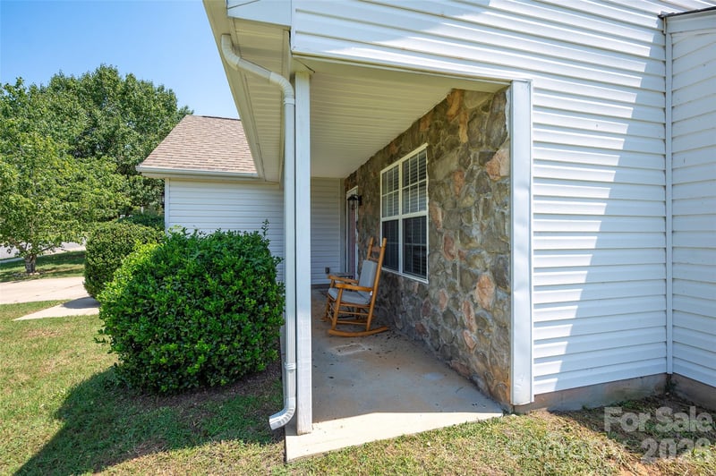 420 Fawnbrook Ln, Gastonia, NC 28052