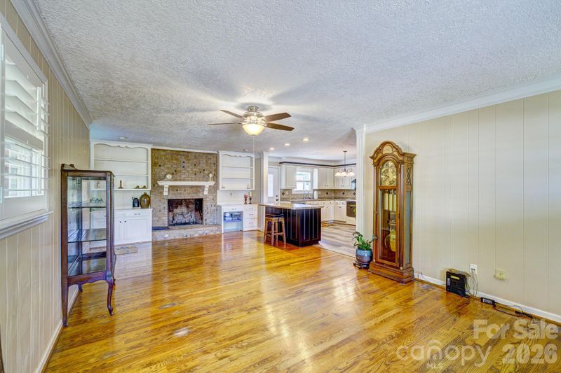 1014 Ranbar St, Cherryville, NC 28021