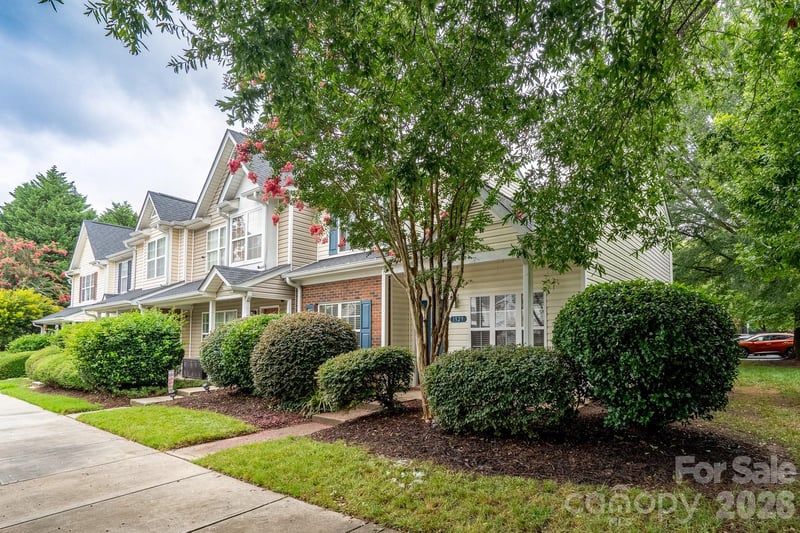 1929 Billingsville School Ct, Charlotte, NC 28214