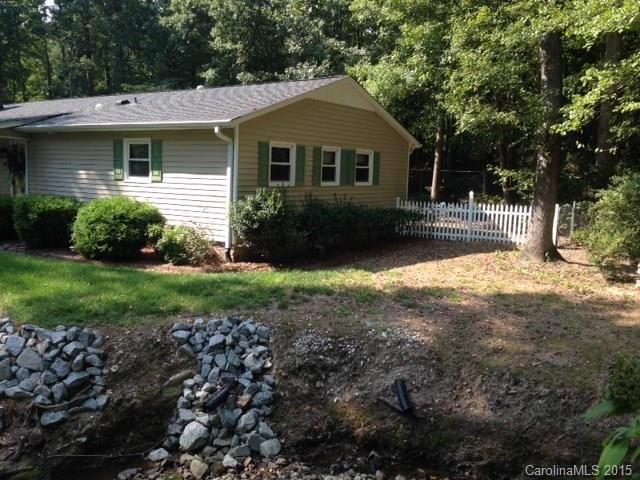 154 Shadowbrook Rd, Mount Holly, NC 28120