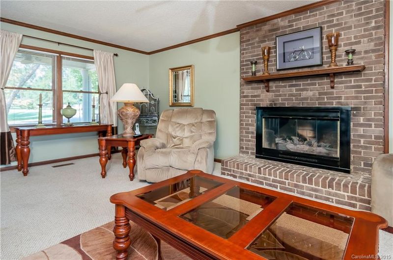 136 Alberta Ave, Belmont, NC 28012