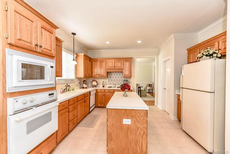 5103 Boulware Ct, Charlotte, NC 28277