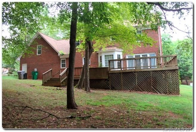 6832 Silverwood Ln, Charlotte, NC 28215