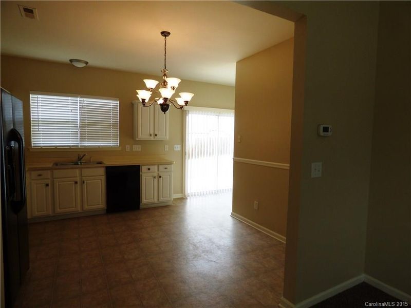 1334 Nadies Ct, Charlotte, NC 28214