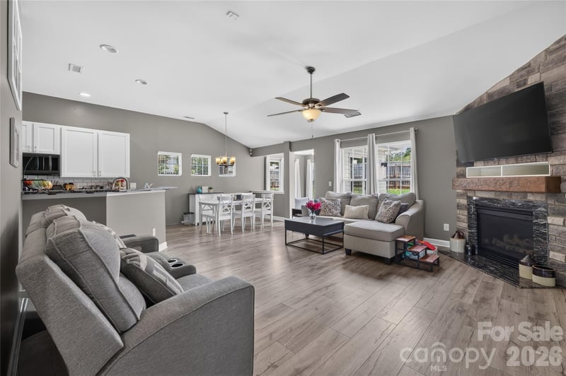 110 Humbold Pl, Mooresville, NC 28115