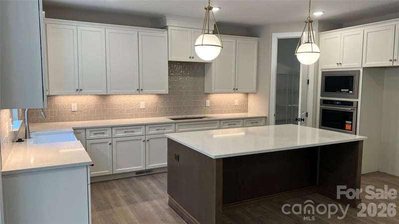 518 Edmunds Ln, Clover, SC 28710