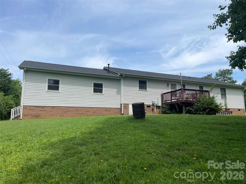 6630 Stevens Mill Rd, Matthews, NC 28104