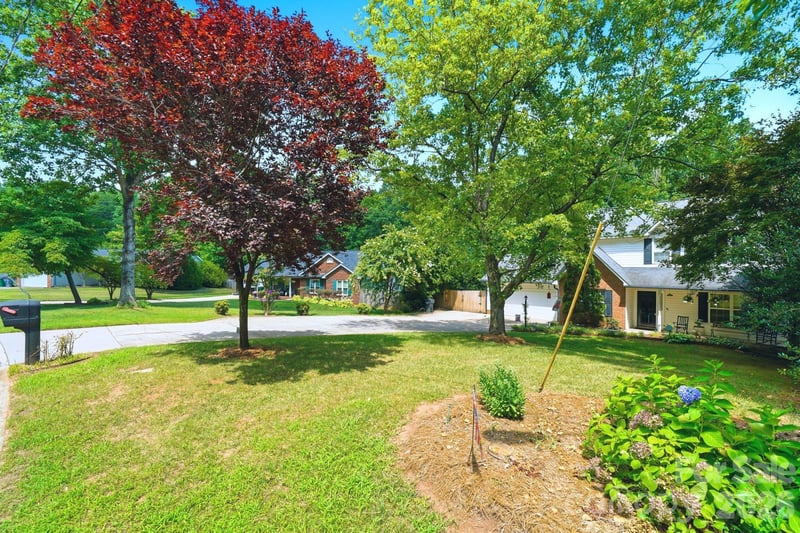 5226 Rockwood Rd, Charlotte, NC 28216