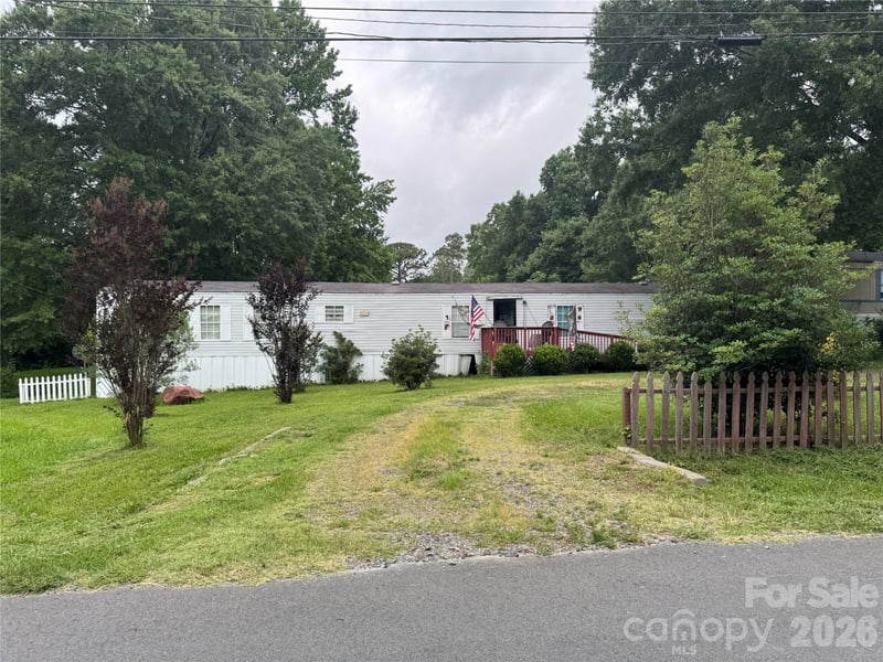 4720 Friendship Dr, Matthews, NC 28105