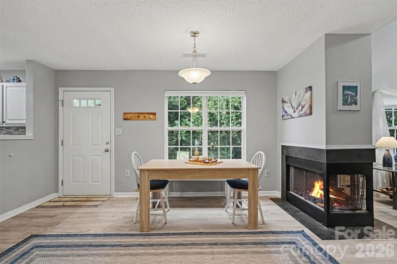 927 Sparrows Nest Ln, Pineville, NC 28134