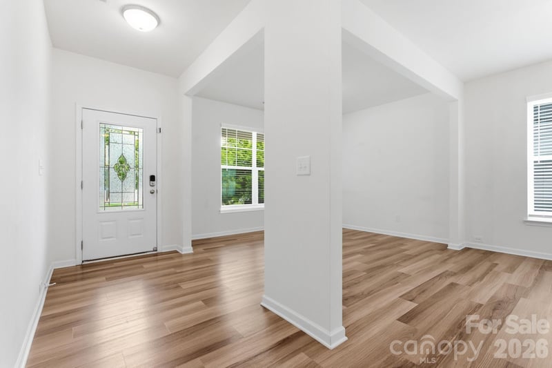 4028 Brazos St, Charlotte, NC 28214