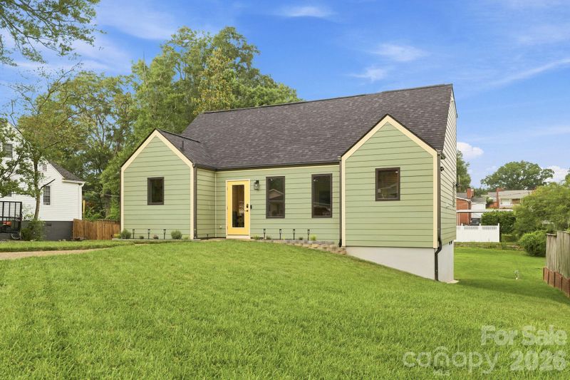 108 W Lee Ave, Bessemer City, NC 28016