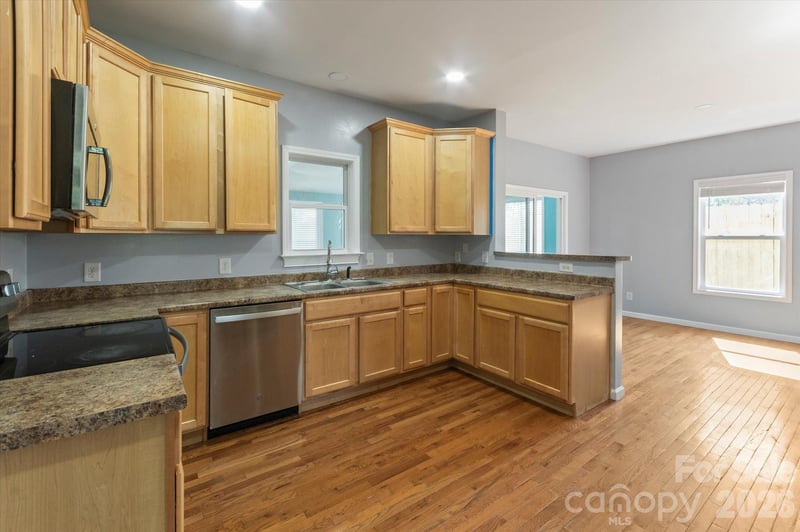 84 Poplar St, Brevard, NC 28712
