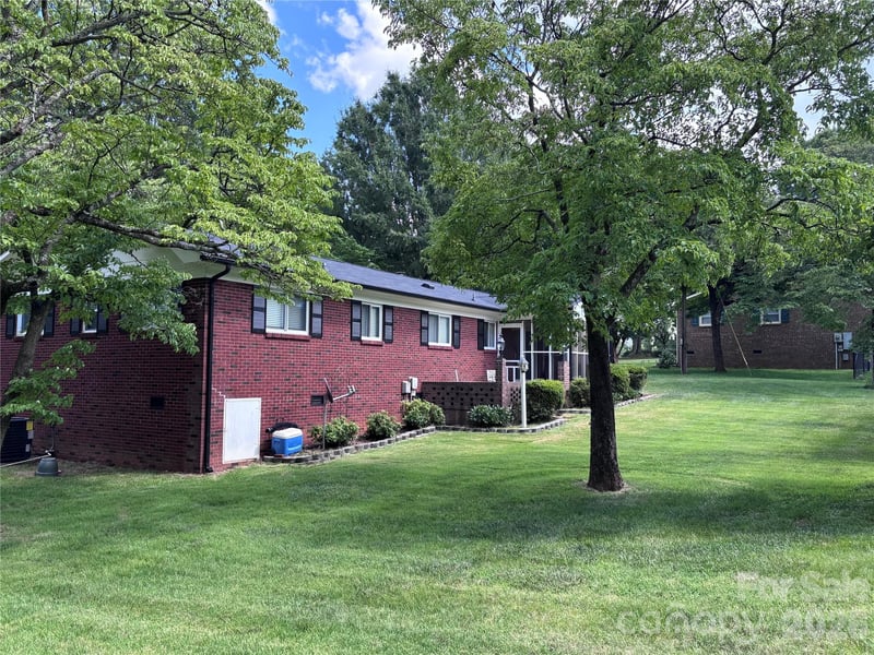 315 Tiffany St NW, Concord, NC 28027