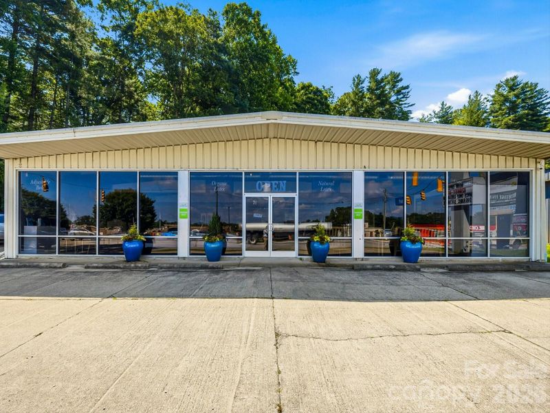 71 Airport Rd, Arden, NC 28704