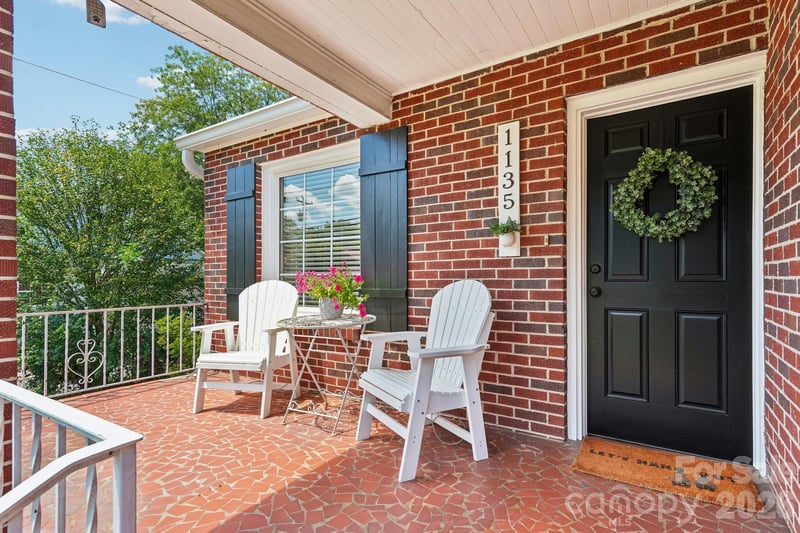 1135 13th Ave, Hickory, NC 28601