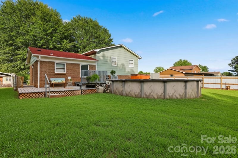 1237 Venus St, Conover, NC 28613