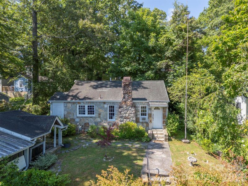 720 Sylvan Blvd, Hendersonville, NC 28791