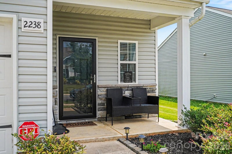 2238 Lanza Dr, Charlotte, NC 28215