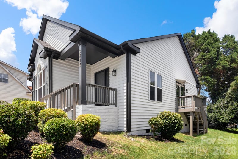 9713 Pernell Ln, Charlotte, NC 28213