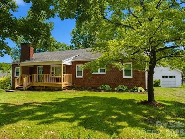 112 3rd St NE, Conover, NC 28613