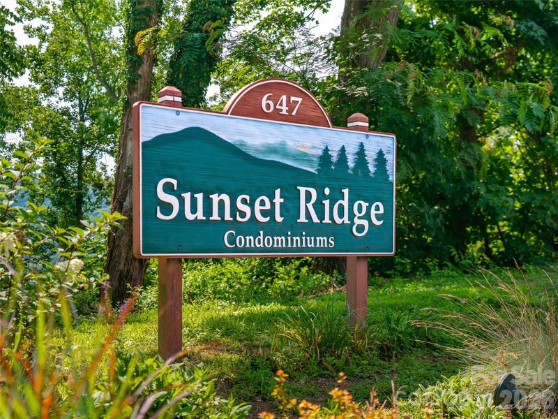 647 Town Mountain Rd #309, Asheville, NC 28804