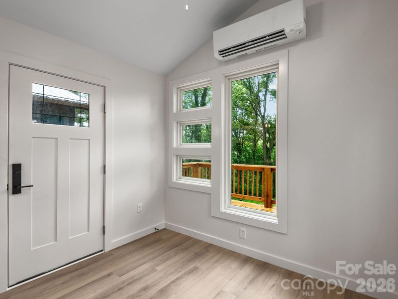 30 Pine Rd, Asheville, NC 28805