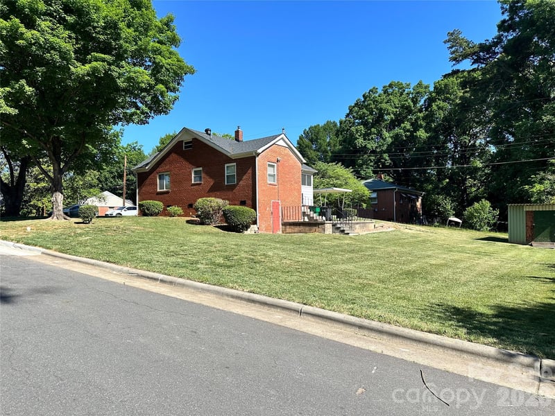 600 W Cama St #8, Charlotte, NC 28217