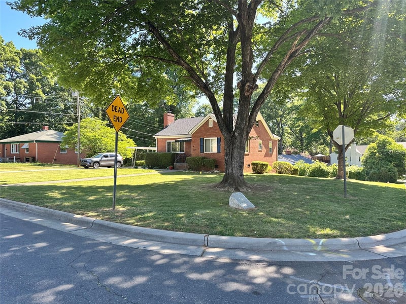 600 W Cama St #8, Charlotte, NC 28217