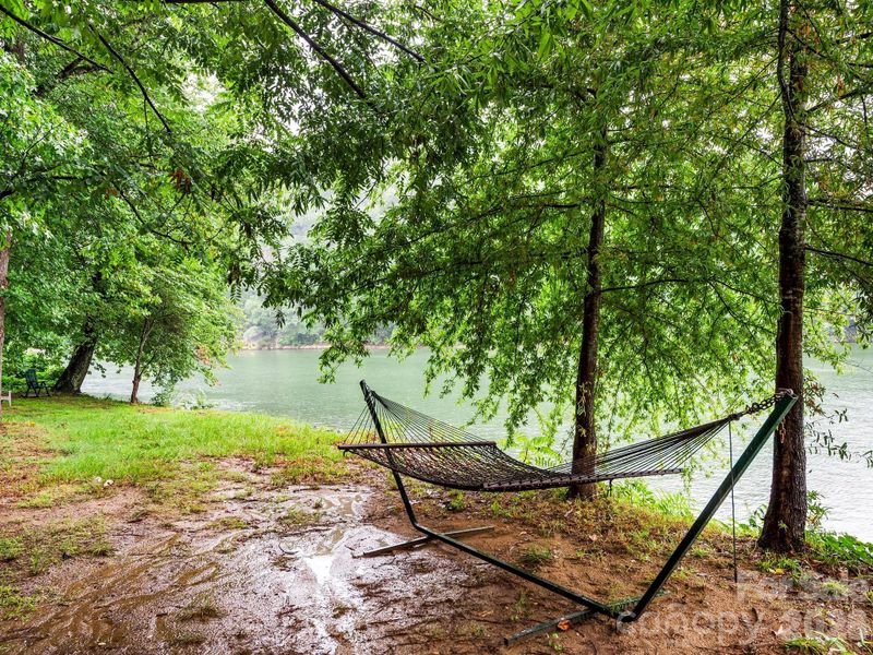 167 Sheridan Ln, Lake Lure, NC 28746