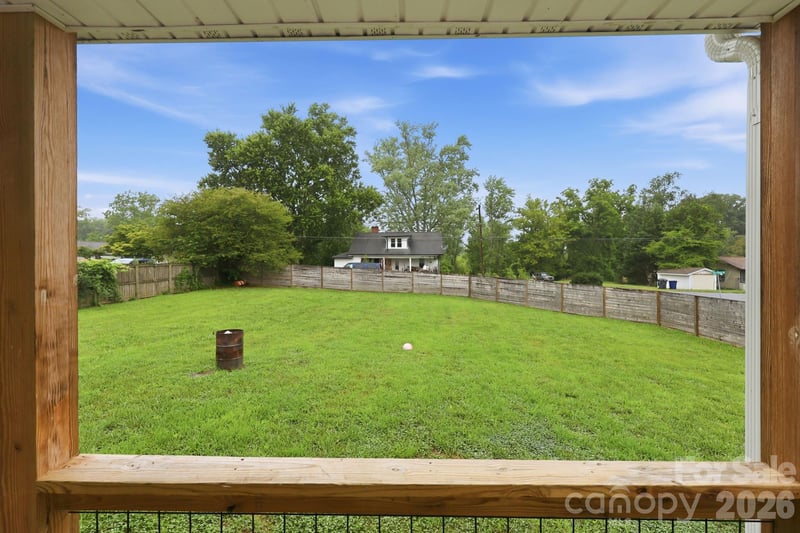 417 Glover St, Hendersonville, NC 28792