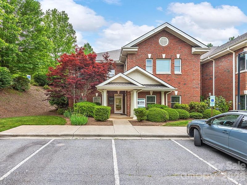 2 Walden Ridge Dr #115, Asheville, NC 28803