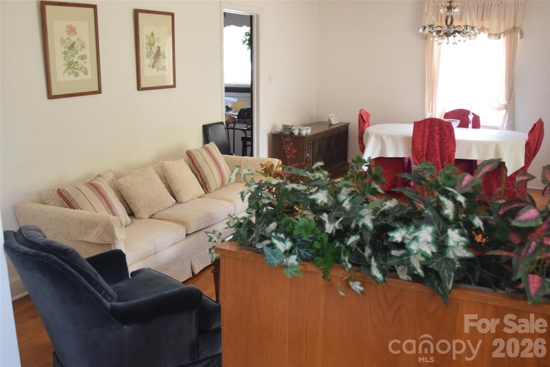 531 Seneca Pl, Charlotte, NC 28210