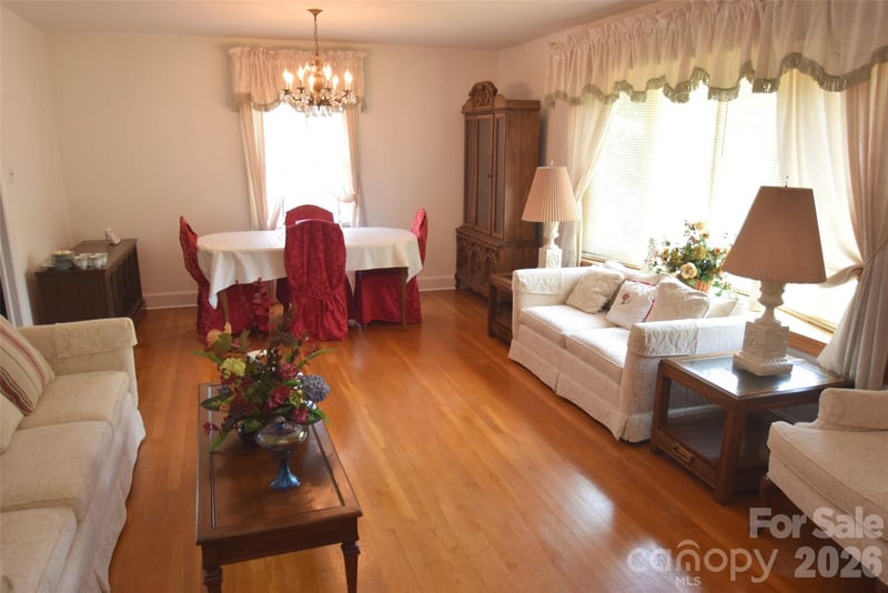 531 Seneca Pl, Charlotte, NC 28210