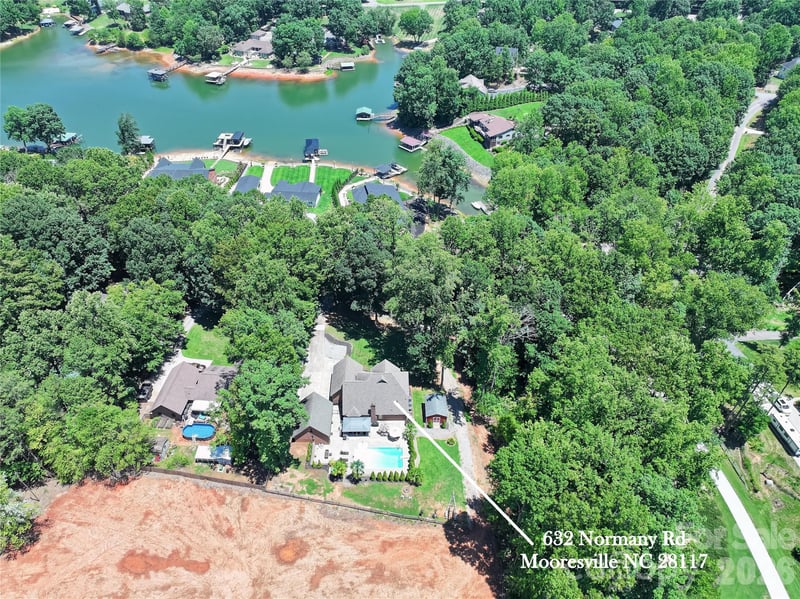 623 Normandy Rd, Mooresville, NC 28117