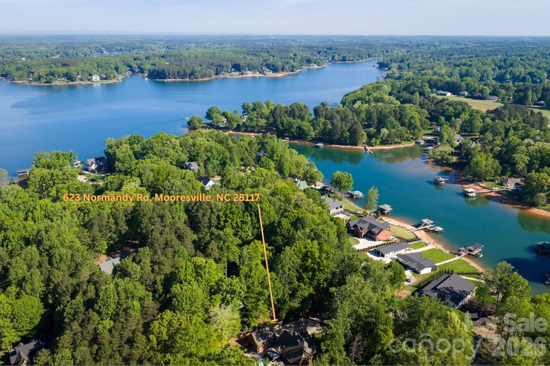 623 Normandy Rd, Mooresville, NC 28117