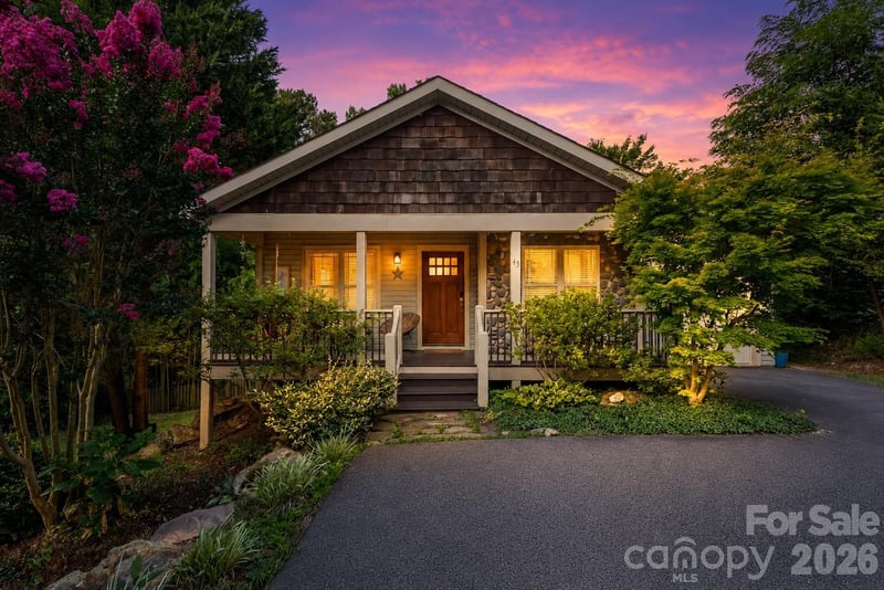 43 Flynn Branch Rd, Asheville, NC 28804