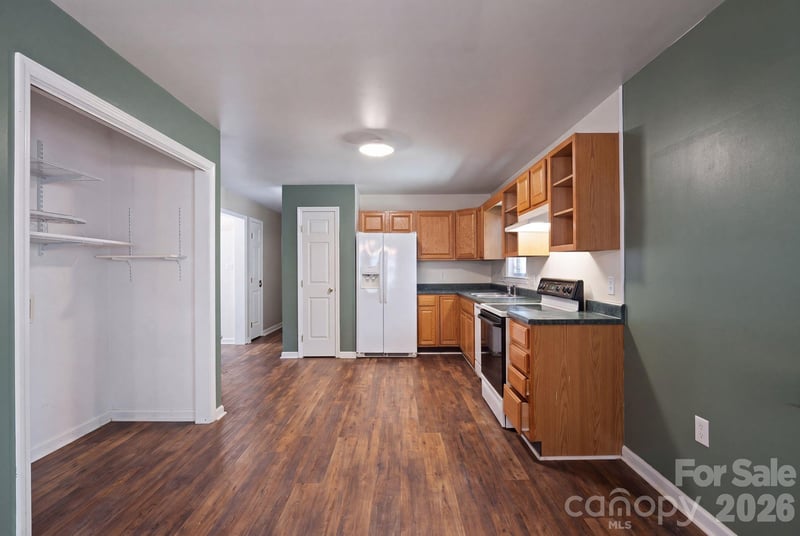 23 Rolling Hill Dr, Asheville, NC 28806