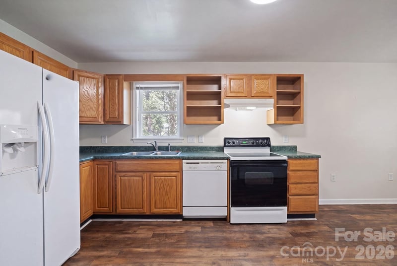 23 Rolling Hills Dr, Asheville, NC 28806
