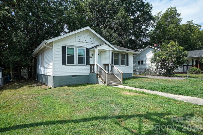 1113 W 5th Ave, Gastonia, NC 28052