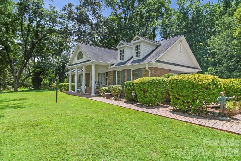 1981 Crestwood Ln, Clover, SC 29710