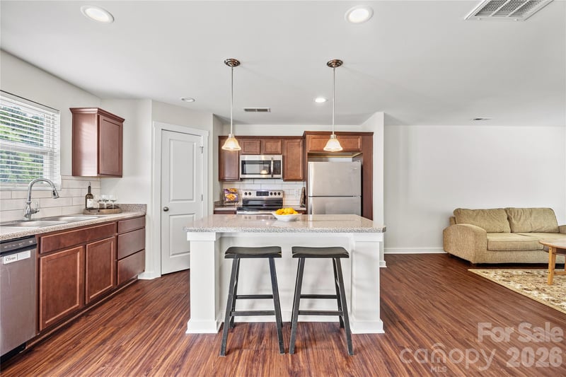 105 Beam Dr, Mooresville, NC 28115