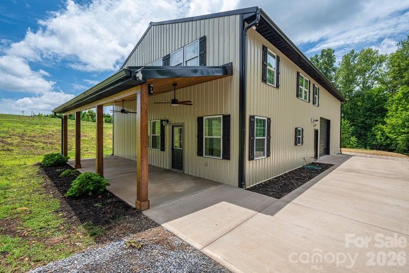 5313 Peace Haven Dr, Newton, NC 28658
