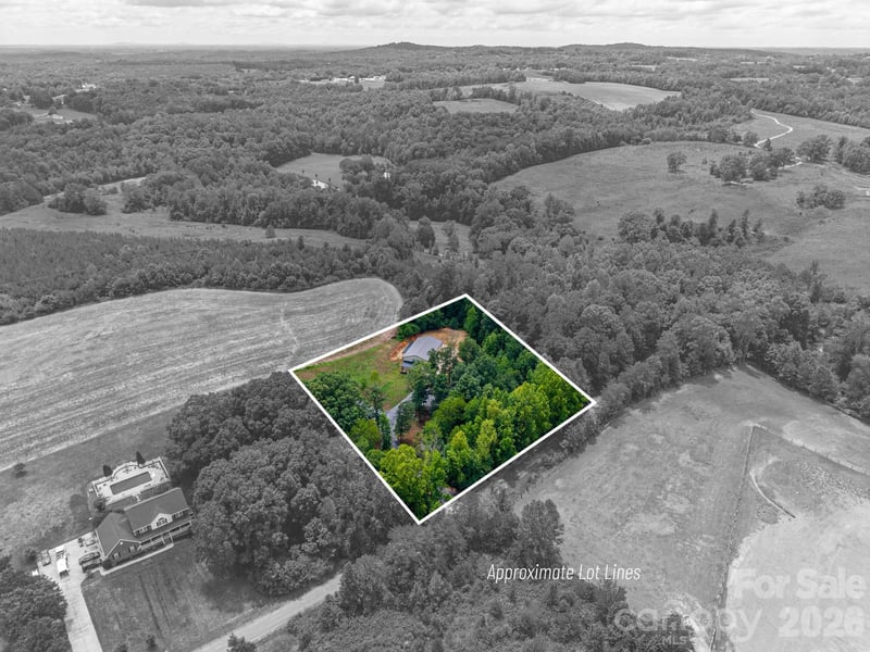 5313 Peace Haven Dr, Newton, NC 28658