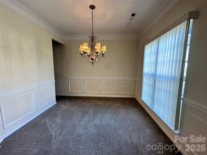 6629 Pattonsburg Dr, Charlotte, NC 28213