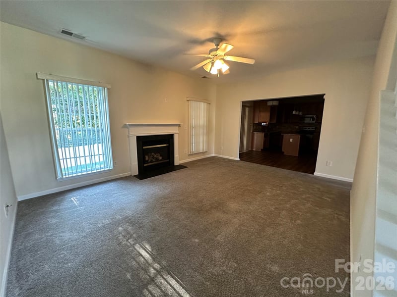 6629 Pattonsburg Dr, Charlotte, NC 28213