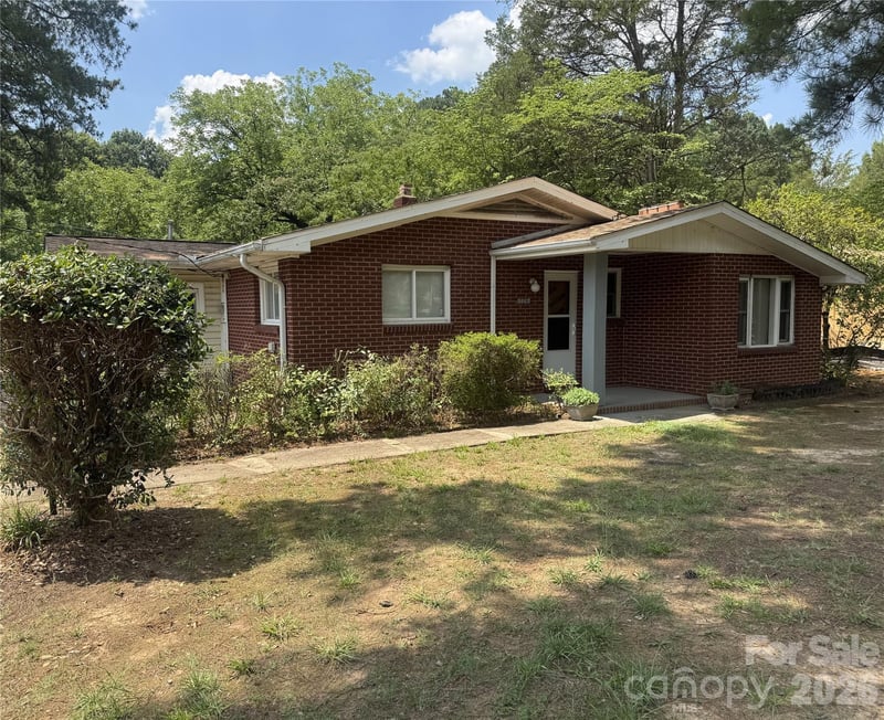 709 Sunset Dr, Salisbury, NC 28147