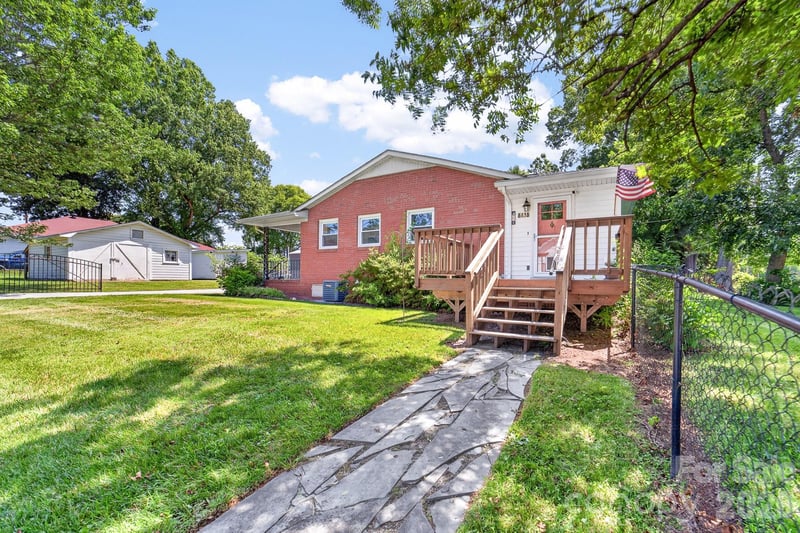 8418 Moores Chapel Rd, Charlotte, NC 28214