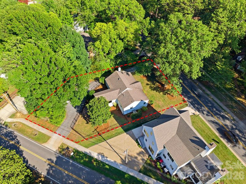 711 Concord Rd, Davidson, NC 28036